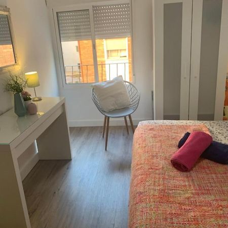 3Centro Malaga Especial Grupos Parking Gratis Apartment Exterior photo
